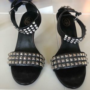 Ash Heels